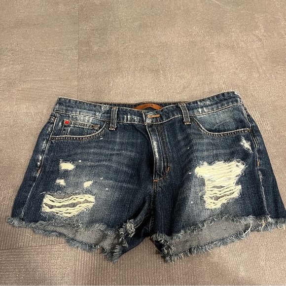 Joe’s‎ Women's Distressed Denim Shorts Size 10/30 - Picture 1 of 4